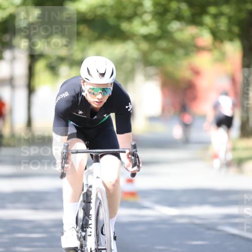 11.08.2024 - GEWOBA Citytriathlon Bremen H.Heesch http://msf.ph/oto/6799190 11.08.2024 11:56:27 Laufen  meine-sportfotos.de