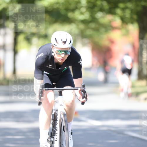 11.08.2024 - GEWOBA Citytriathlon Bremen H.Heesch http://msf.ph/oto/6799192 11.08.2024 11:56:27 Laufen  meine-sportfotos.de