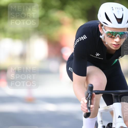 11.08.2024 - GEWOBA Citytriathlon Bremen H.Heesch http://msf.ph/oto/6799210 11.08.2024 11:56:27 Laufen  meine-sportfotos.de