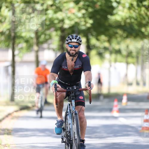 11.08.2024 - GEWOBA Citytriathlon Bremen H.Heesch http://msf.ph/oto/6799229 11.08.2024 11:56:29 Laufen  meine-sportfotos.de