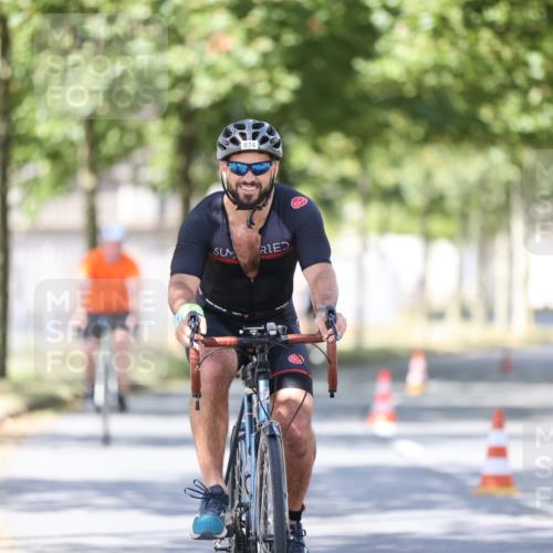 11.08.2024 - GEWOBA Citytriathlon Bremen H.Heesch http://msf.ph/oto/6799235 11.08.2024 11:56:30 Laufen  meine-sportfotos.de