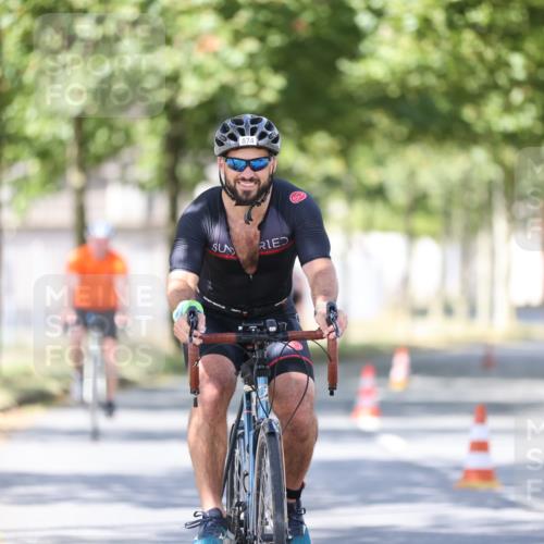 11.08.2024 - GEWOBA Citytriathlon Bremen H.Heesch http://msf.ph/oto/6799237 11.08.2024 11:56:30 Laufen  meine-sportfotos.de