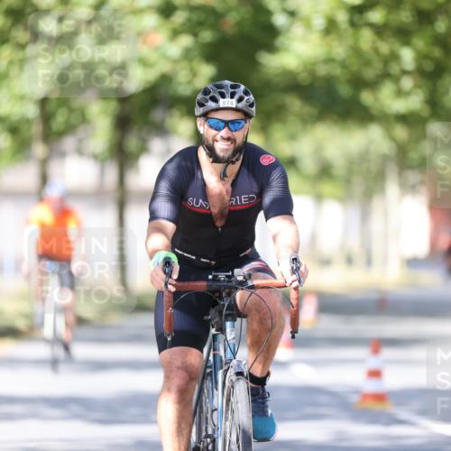 11.08.2024 - GEWOBA Citytriathlon Bremen H.Heesch http://msf.ph/oto/6799243 11.08.2024 11:56:30 Laufen  meine-sportfotos.de