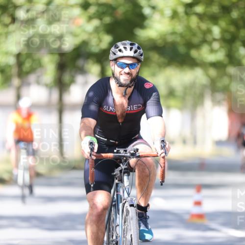 11.08.2024 - GEWOBA Citytriathlon Bremen H.Heesch http://msf.ph/oto/6799245 11.08.2024 11:56:30 Laufen  meine-sportfotos.de