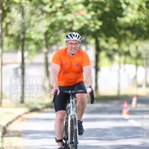11.08.2024 - GEWOBA Citytriathlon Bremen H.Heesch http://msf.ph/oto/6799253 11.08.2024 11:56:32 Laufen  meine-sportfotos.de