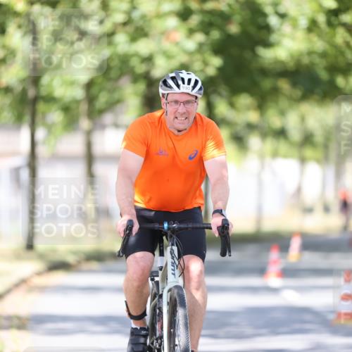 11.08.2024 - GEWOBA Citytriathlon Bremen H.Heesch http://msf.ph/oto/6799261 11.08.2024 11:56:32 Laufen  meine-sportfotos.de