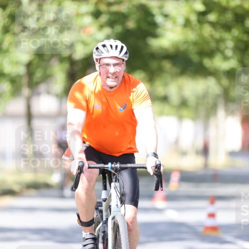 11.08.2024 - GEWOBA Citytriathlon Bremen H.Heesch http://msf.ph/oto/6799269 11.08.2024 11:56:32 Laufen  meine-sportfotos.de