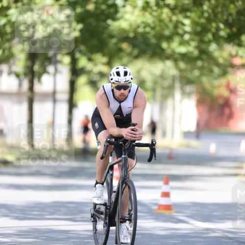 11.08.2024 - GEWOBA Citytriathlon Bremen H.Heesch http://msf.ph/oto/6799288 11.08.2024 11:56:35 Laufen  meine-sportfotos.de