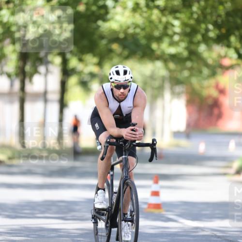 11.08.2024 - GEWOBA Citytriathlon Bremen H.Heesch http://msf.ph/oto/6799290 11.08.2024 11:56:35 Laufen  meine-sportfotos.de