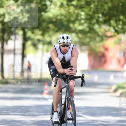 11.08.2024 - GEWOBA Citytriathlon Bremen H.Heesch http://msf.ph/oto/6799294 11.08.2024 11:56:35 Laufen  meine-sportfotos.de