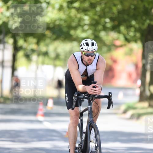 11.08.2024 - GEWOBA Citytriathlon Bremen H.Heesch http://msf.ph/oto/6799301 11.08.2024 11:56:36 Laufen  meine-sportfotos.de