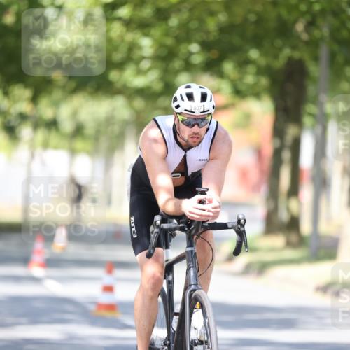 11.08.2024 - GEWOBA Citytriathlon Bremen H.Heesch http://msf.ph/oto/6799305 11.08.2024 11:56:36 Laufen  meine-sportfotos.de