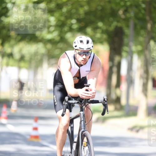 11.08.2024 - GEWOBA Citytriathlon Bremen H.Heesch http://msf.ph/oto/6799307 11.08.2024 11:56:36 Laufen  meine-sportfotos.de