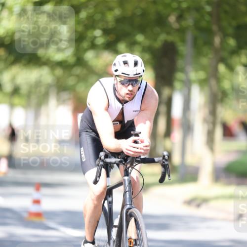11.08.2024 - GEWOBA Citytriathlon Bremen H.Heesch http://msf.ph/oto/6799309 11.08.2024 11:56:36 Laufen  meine-sportfotos.de