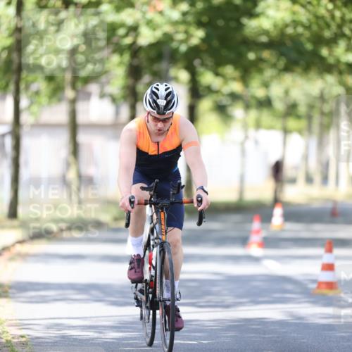 11.08.2024 - GEWOBA Citytriathlon Bremen H.Heesch http://msf.ph/oto/6799332 11.08.2024 11:56:41 Laufen  meine-sportfotos.de