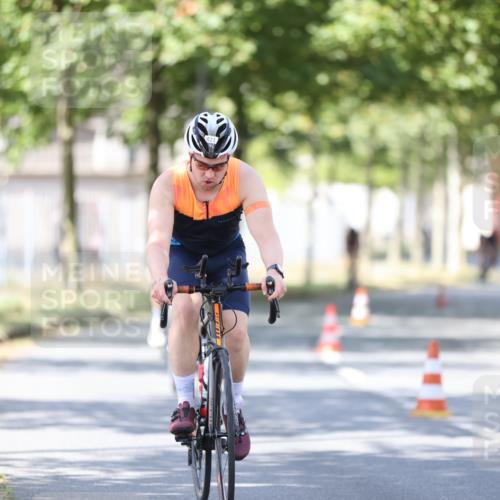 11.08.2024 - GEWOBA Citytriathlon Bremen H.Heesch http://msf.ph/oto/6799336 11.08.2024 11:56:41 Laufen  meine-sportfotos.de