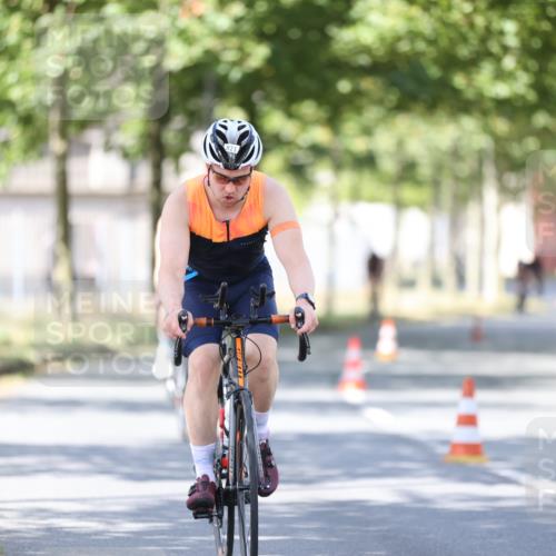 11.08.2024 - GEWOBA Citytriathlon Bremen H.Heesch http://msf.ph/oto/6799338 11.08.2024 11:56:41 Laufen  meine-sportfotos.de