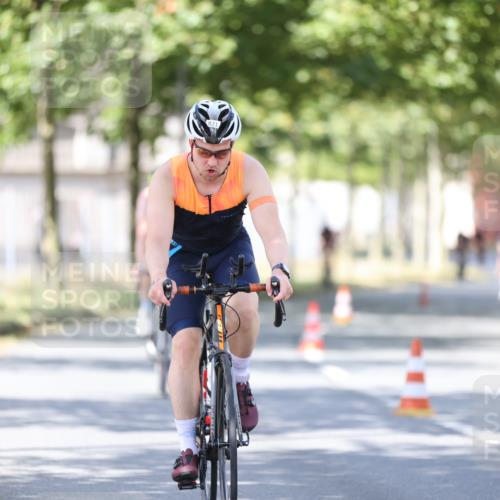 11.08.2024 - GEWOBA Citytriathlon Bremen H.Heesch http://msf.ph/oto/6799340 11.08.2024 11:56:41 Laufen  meine-sportfotos.de