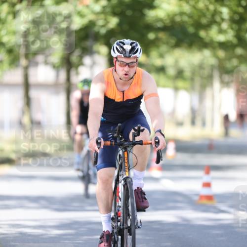 11.08.2024 - GEWOBA Citytriathlon Bremen H.Heesch http://msf.ph/oto/6799346 11.08.2024 11:56:42 Laufen  meine-sportfotos.de