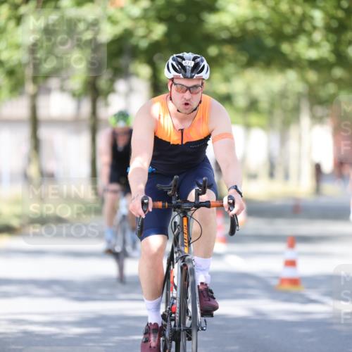 11.08.2024 - GEWOBA Citytriathlon Bremen H.Heesch http://msf.ph/oto/6799348 11.08.2024 11:56:42 Laufen  meine-sportfotos.de
