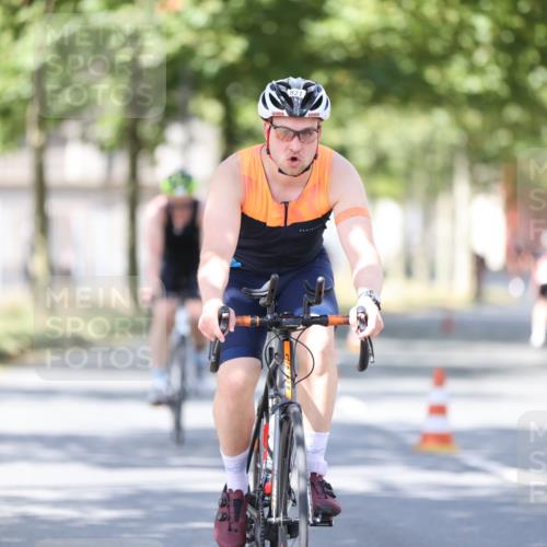 11.08.2024 - GEWOBA Citytriathlon Bremen H.Heesch http://msf.ph/oto/6799350 11.08.2024 11:56:42 Laufen  meine-sportfotos.de