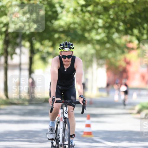11.08.2024 - GEWOBA Citytriathlon Bremen H.Heesch http://msf.ph/oto/6799365 11.08.2024 11:56:43 Laufen  meine-sportfotos.de