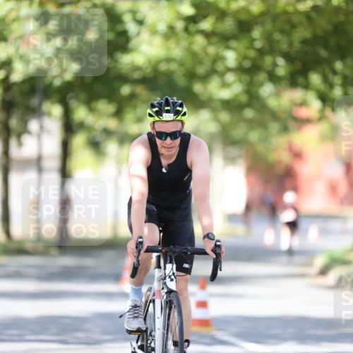 11.08.2024 - GEWOBA Citytriathlon Bremen H.Heesch http://msf.ph/oto/6799369 11.08.2024 11:56:43 Laufen  meine-sportfotos.de