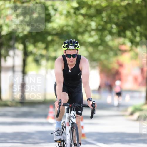 11.08.2024 - GEWOBA Citytriathlon Bremen H.Heesch http://msf.ph/oto/6799371 11.08.2024 11:56:43 Laufen  meine-sportfotos.de