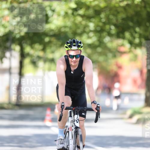 11.08.2024 - GEWOBA Citytriathlon Bremen H.Heesch http://msf.ph/oto/6799373 11.08.2024 11:56:43 Laufen  meine-sportfotos.de
