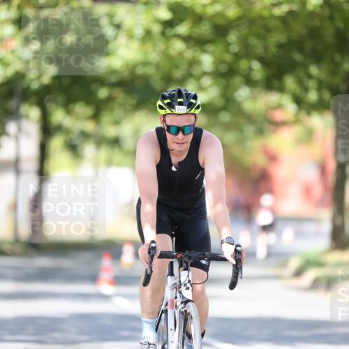 11.08.2024 - GEWOBA Citytriathlon Bremen H.Heesch http://msf.ph/oto/6799375 11.08.2024 11:56:43 Laufen  meine-sportfotos.de