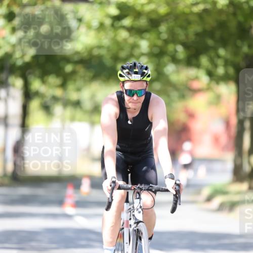 11.08.2024 - GEWOBA Citytriathlon Bremen H.Heesch http://msf.ph/oto/6799377 11.08.2024 11:56:43 Laufen  meine-sportfotos.de