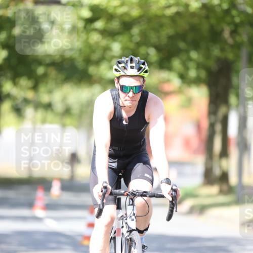 11.08.2024 - GEWOBA Citytriathlon Bremen H.Heesch http://msf.ph/oto/6799381 11.08.2024 11:56:43 Laufen  meine-sportfotos.de