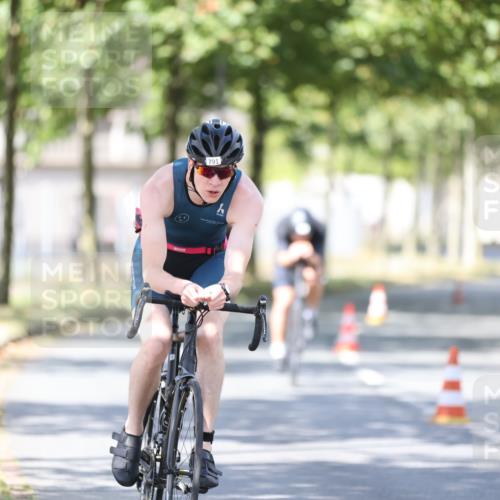 11.08.2024 - GEWOBA Citytriathlon Bremen H.Heesch http://msf.ph/oto/6799405 11.08.2024 11:56:49 Laufen  meine-sportfotos.de