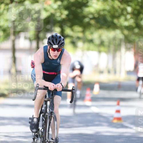 11.08.2024 - GEWOBA Citytriathlon Bremen H.Heesch http://msf.ph/oto/6799409 11.08.2024 11:56:49 Laufen  meine-sportfotos.de