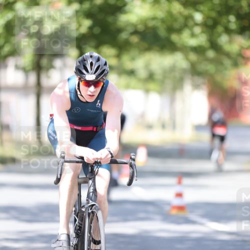 11.08.2024 - GEWOBA Citytriathlon Bremen H.Heesch http://msf.ph/oto/6799415 11.08.2024 11:56:49 Laufen  meine-sportfotos.de