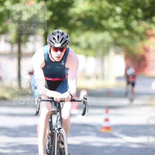 11.08.2024 - GEWOBA Citytriathlon Bremen H.Heesch http://msf.ph/oto/6799417 11.08.2024 11:56:49 Laufen  meine-sportfotos.de