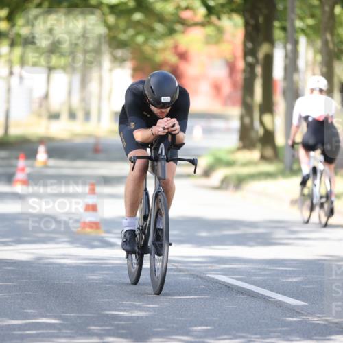 11.08.2024 - GEWOBA Citytriathlon Bremen H.Heesch http://msf.ph/oto/6799430 11.08.2024 11:56:50 Laufen  meine-sportfotos.de