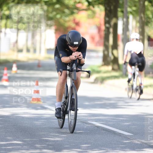 11.08.2024 - GEWOBA Citytriathlon Bremen H.Heesch http://msf.ph/oto/6799432 11.08.2024 11:56:50 Laufen  meine-sportfotos.de
