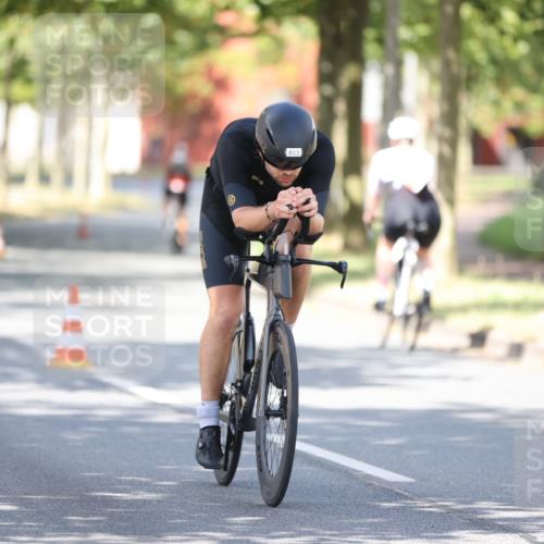 11.08.2024 - GEWOBA Citytriathlon Bremen H.Heesch http://msf.ph/oto/6799438 11.08.2024 11:56:50 Laufen  meine-sportfotos.de