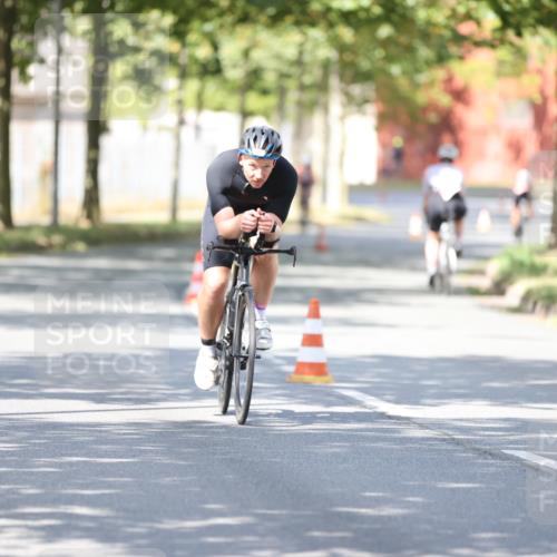 11.08.2024 - GEWOBA Citytriathlon Bremen H.Heesch http://msf.ph/oto/6799466 11.08.2024 11:56:53 Laufen  meine-sportfotos.de