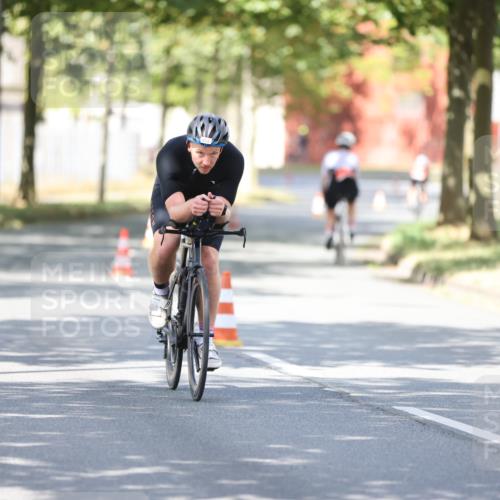 11.08.2024 - GEWOBA Citytriathlon Bremen H.Heesch http://msf.ph/oto/6799472 11.08.2024 11:56:54 Laufen  meine-sportfotos.de