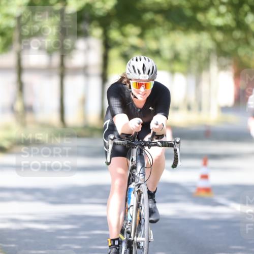 11.08.2024 - GEWOBA Citytriathlon Bremen H.Heesch http://msf.ph/oto/6799487 11.08.2024 11:56:55 Laufen  meine-sportfotos.de