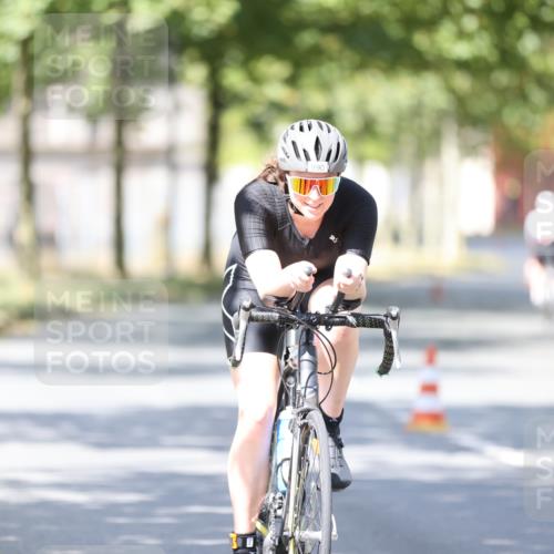 11.08.2024 - GEWOBA Citytriathlon Bremen H.Heesch http://msf.ph/oto/6799489 11.08.2024 11:56:55 Laufen  meine-sportfotos.de