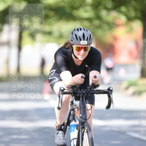 11.08.2024 - GEWOBA Citytriathlon Bremen H.Heesch http://msf.ph/oto/6799500 11.08.2024 11:56:55 Laufen  meine-sportfotos.de