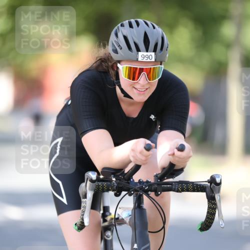 11.08.2024 - GEWOBA Citytriathlon Bremen H.Heesch http://msf.ph/oto/6799516 11.08.2024 11:56:56 Laufen  meine-sportfotos.de