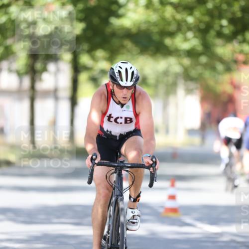 11.08.2024 - GEWOBA Citytriathlon Bremen H.Heesch http://msf.ph/oto/6799536 11.08.2024 11:57:02 Laufen  meine-sportfotos.de