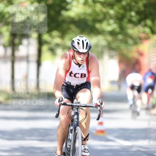 11.08.2024 - GEWOBA Citytriathlon Bremen H.Heesch http://msf.ph/oto/6799541 11.08.2024 11:57:02 Laufen  meine-sportfotos.de