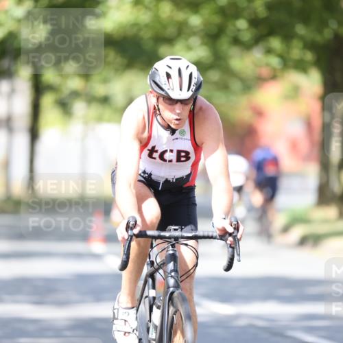 11.08.2024 - GEWOBA Citytriathlon Bremen H.Heesch http://msf.ph/oto/6799550 11.08.2024 11:57:02 Laufen  meine-sportfotos.de