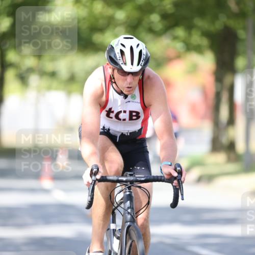 11.08.2024 - GEWOBA Citytriathlon Bremen H.Heesch http://msf.ph/oto/6799554 11.08.2024 11:57:02 Laufen  meine-sportfotos.de