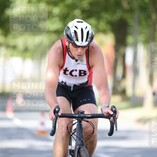 11.08.2024 - GEWOBA Citytriathlon Bremen H.Heesch http://msf.ph/oto/6799558 11.08.2024 11:57:02 Laufen  meine-sportfotos.de